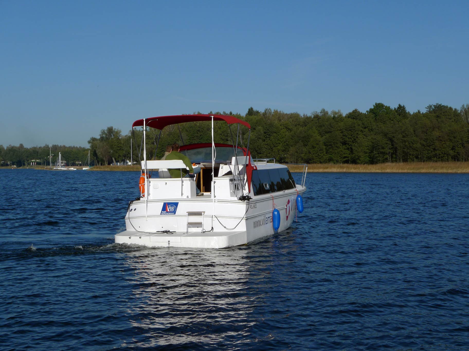 stocznia jachtowa  łodzie motorowe jachty mniejszy sprzęt pływający producent Polska